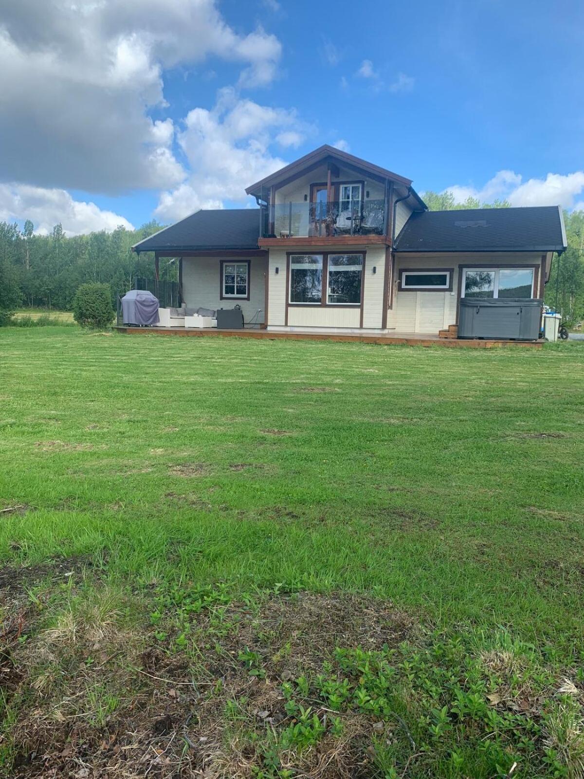 Cottage With Good Standard Next To Neiden River エクステリア 写真